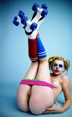 Gingersnap reccomend Clown girl porn