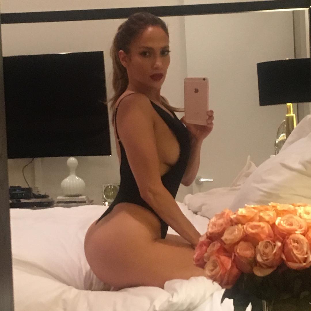 Jennifer lopez nude tits
