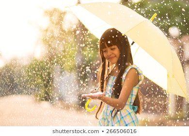 Cosmic reccomend Asian rain scenes in a park