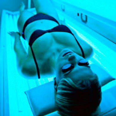 Cold F. reccomend Tanning bed naked for guys