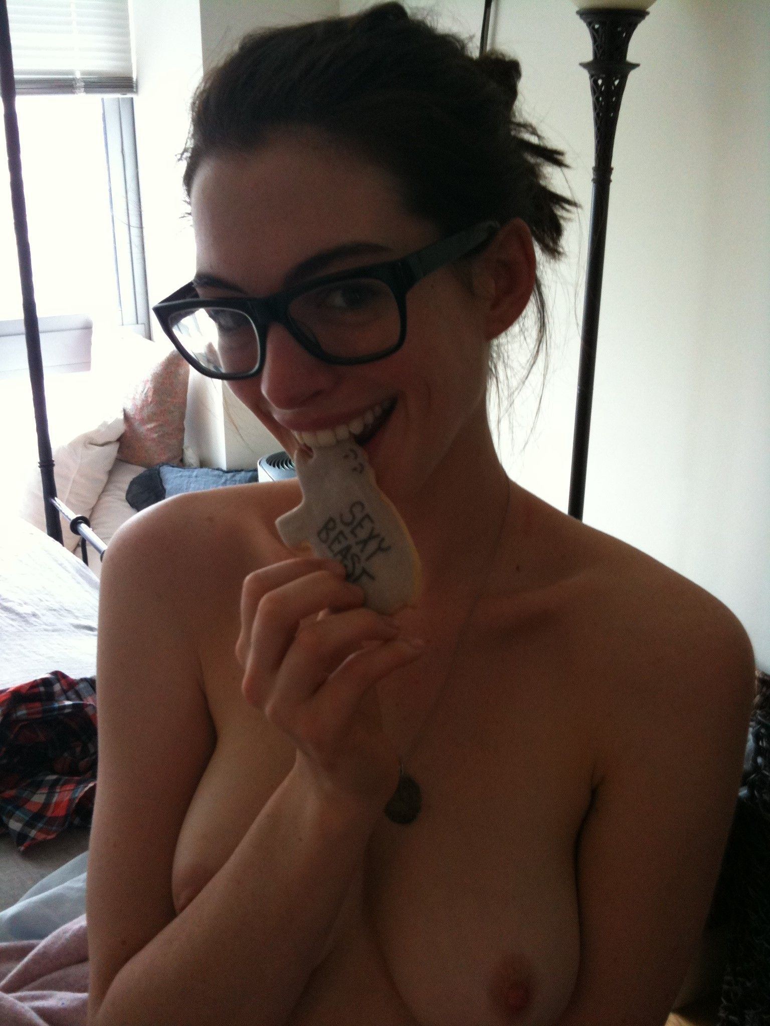 Anne hathaway nude real