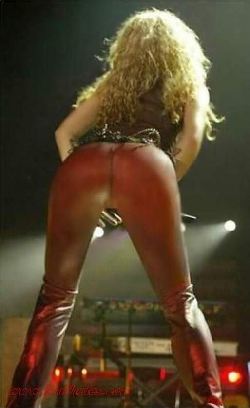 Shakira fakes ass butt hot