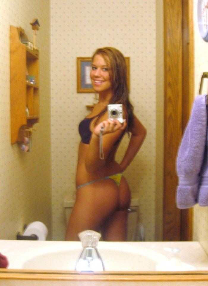 Sexy old women naked self pic