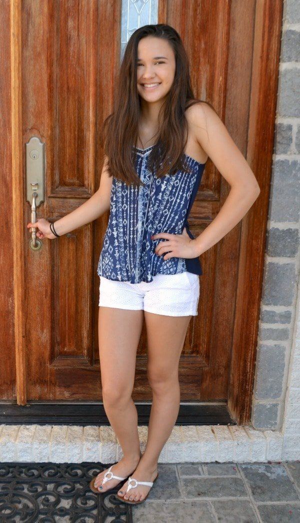 Teen girl tight white shorts